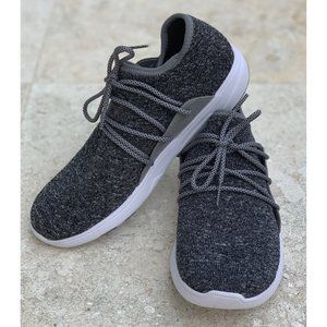 Vessi Footwear: Cityscape Size 9